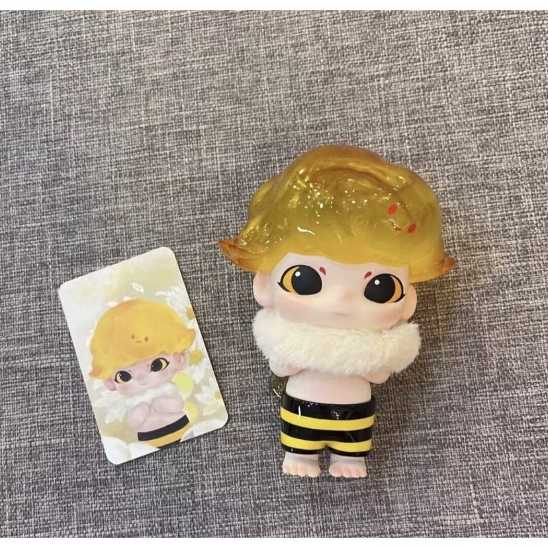 DIMOO Little Bee Limited Figure
