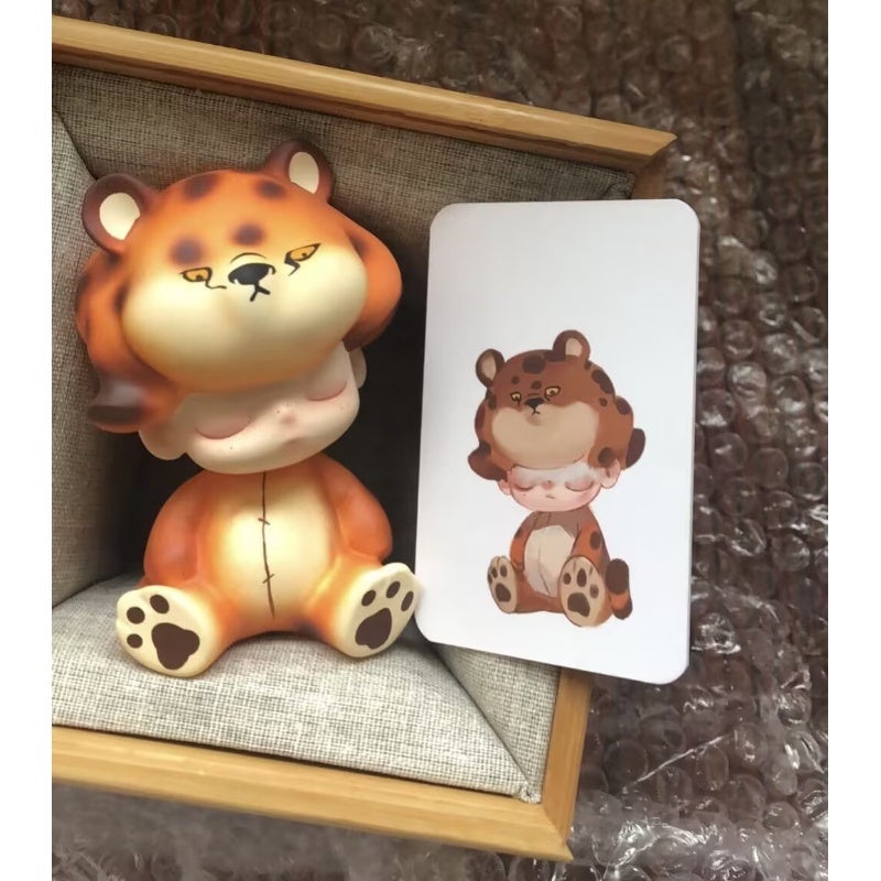 DIMOO Little Leopard Limited Figure