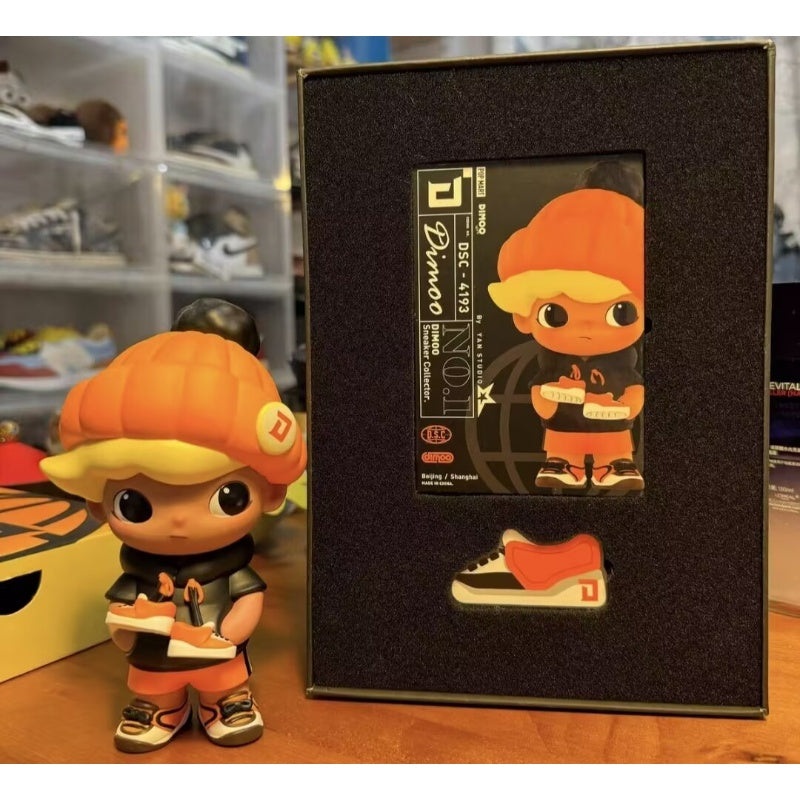 DIMOO Sneaker Collcetor Limited Figure