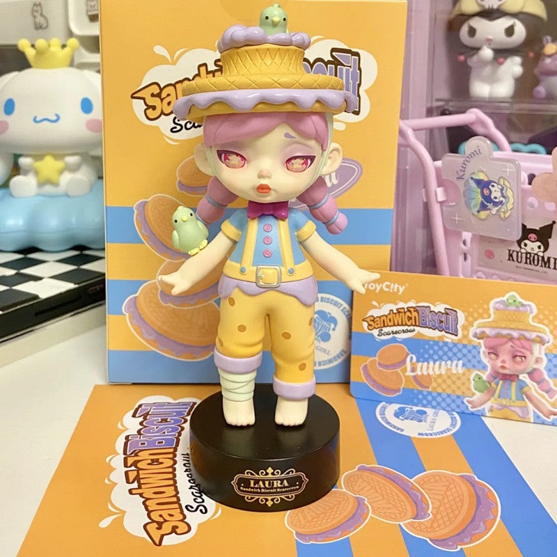 ToyCity Laura The Sandwich Cookie Scarecrow