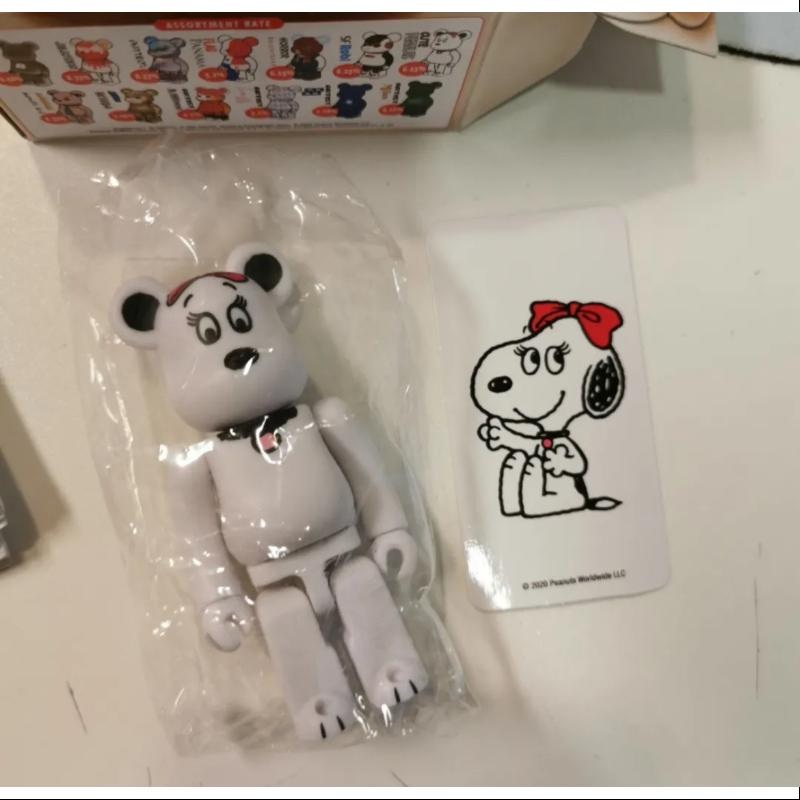 Bearbrick Series 40 CUTE Peanuts Snoopy Belle 100%