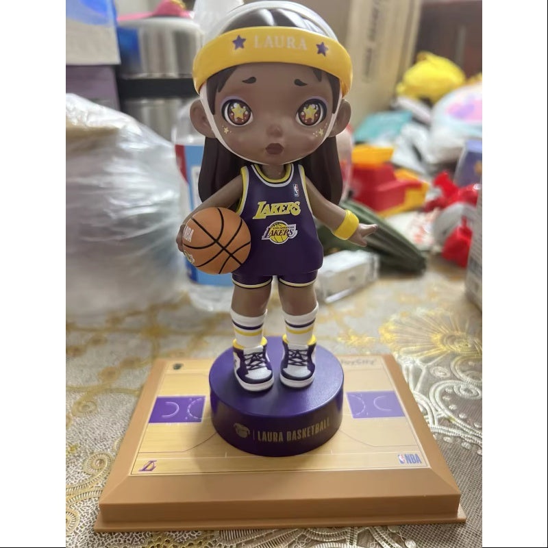 Laura Los Angeles Lakers 150% Figurine ToyCity 2022 Limited