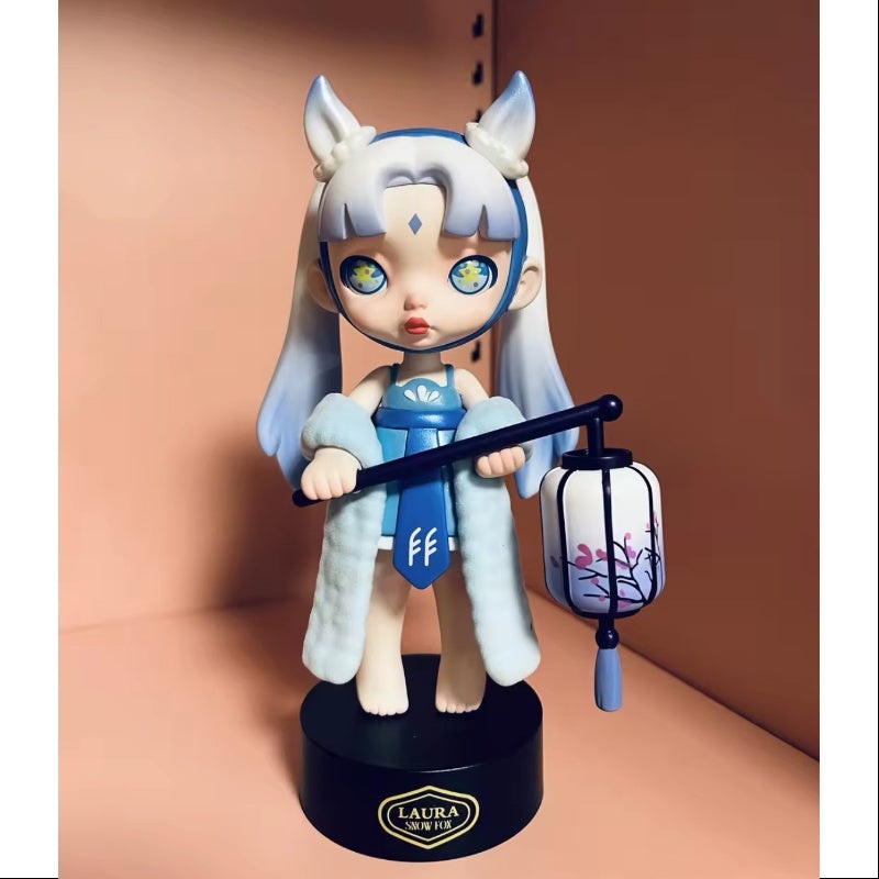 Laura Snow Fox 150% Figurine ToyCity 2022 Limited