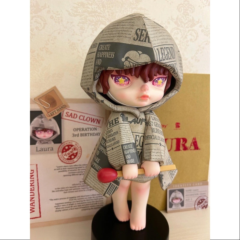 Laura Wandering 400% Figurine ToyCity 2023 Limited