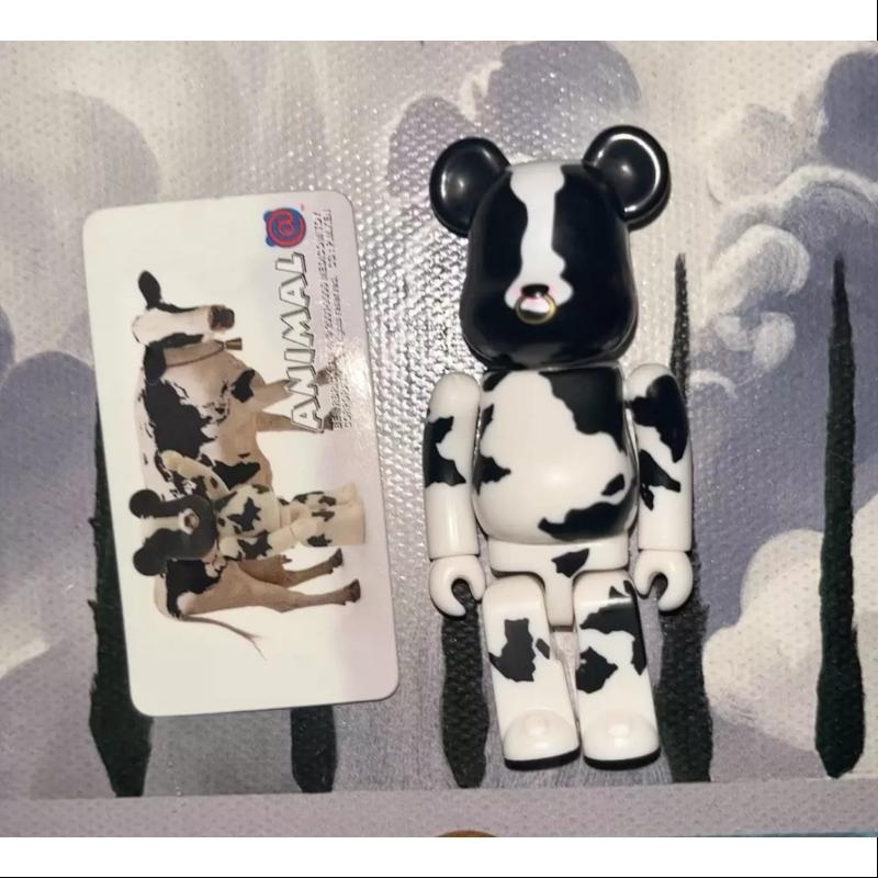 Bearbrick Series 12 ANIMAL Dairy Cow 100%