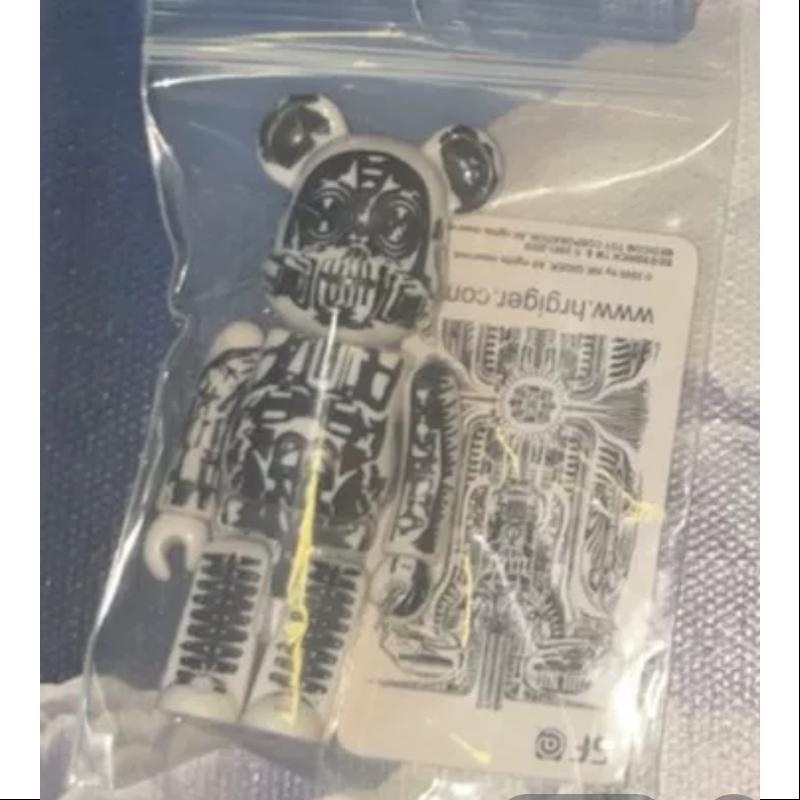 Bearbrick Series 12 SF H.R.GIGER 100%