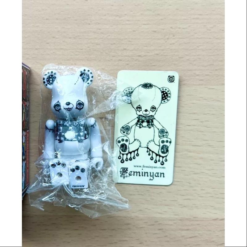 Bearbrick Series 18 Super Secret FEMINYAN 100%