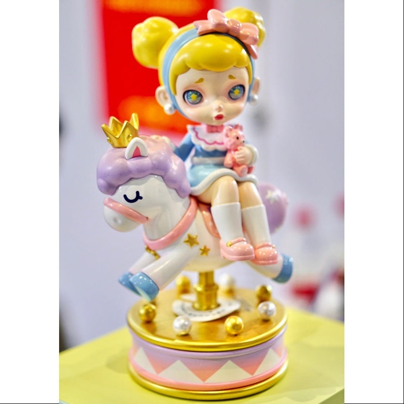 Laura Dream Carousel 200% Figurine ToyCity 2023 Limited Edition