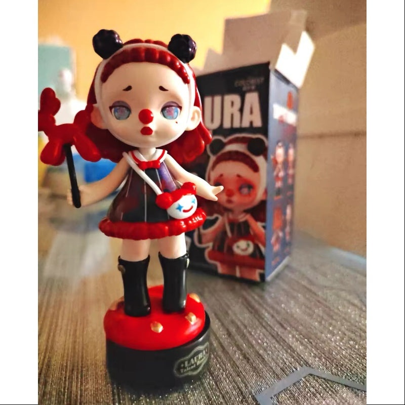 Laura Newcomers Figurine ToyCity 2022 Limited Edition
