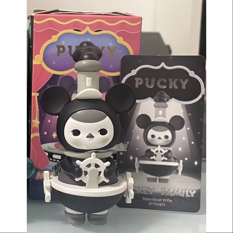 PUCKY Mickey Family Series Secret Steamboat Willie(1/144)