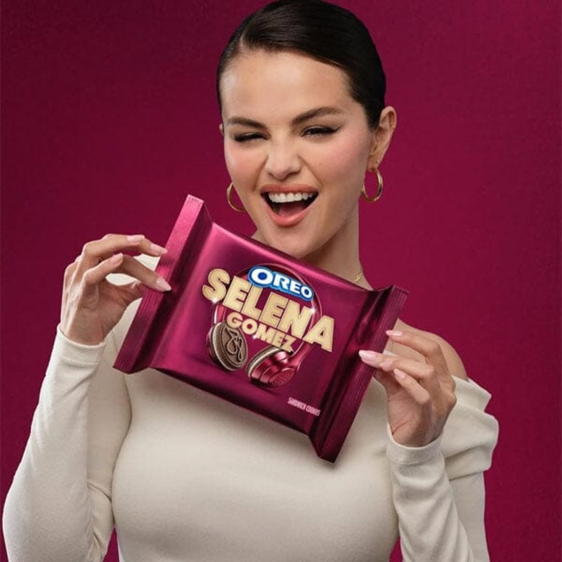OREO x Selena Gomez Chocolate Sandwich Cookies w/ Cinnamon Creme Filling (303g) Limited Edition