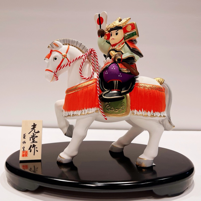 923682 Momotaro riding horseL