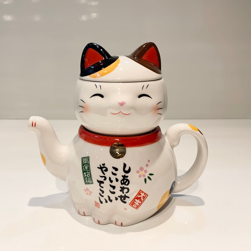952673 Lucky cat Maneki Neko Beckoning Cat