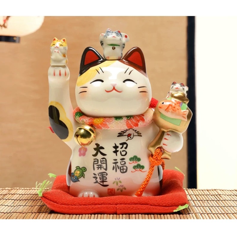 952595 Lucky cat Maneki Neko Beckoning Cat