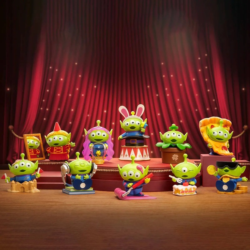 Disney/Pixar Alien-Immersive Experience Series Figures