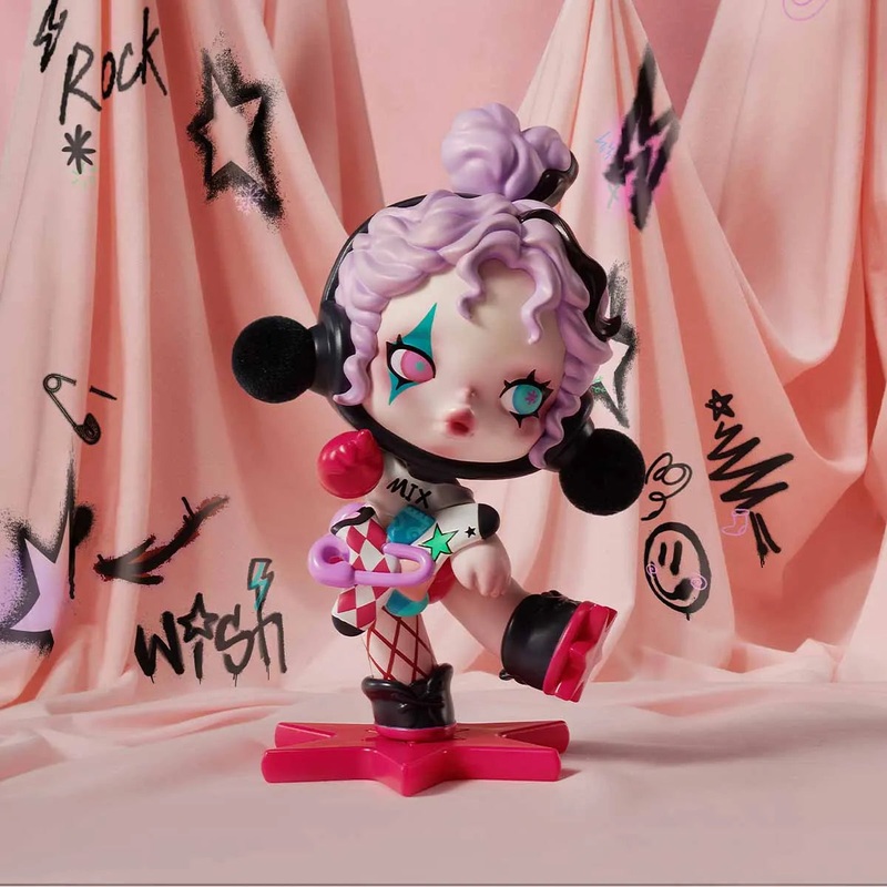 SKULLPANDA The Stocking Surprise Figure